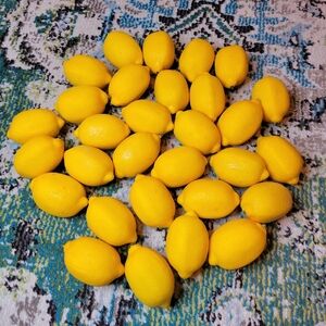 Lot Of 30 Faux Artificial Realistic Yellow Lemons For Photo Props Or Decoration